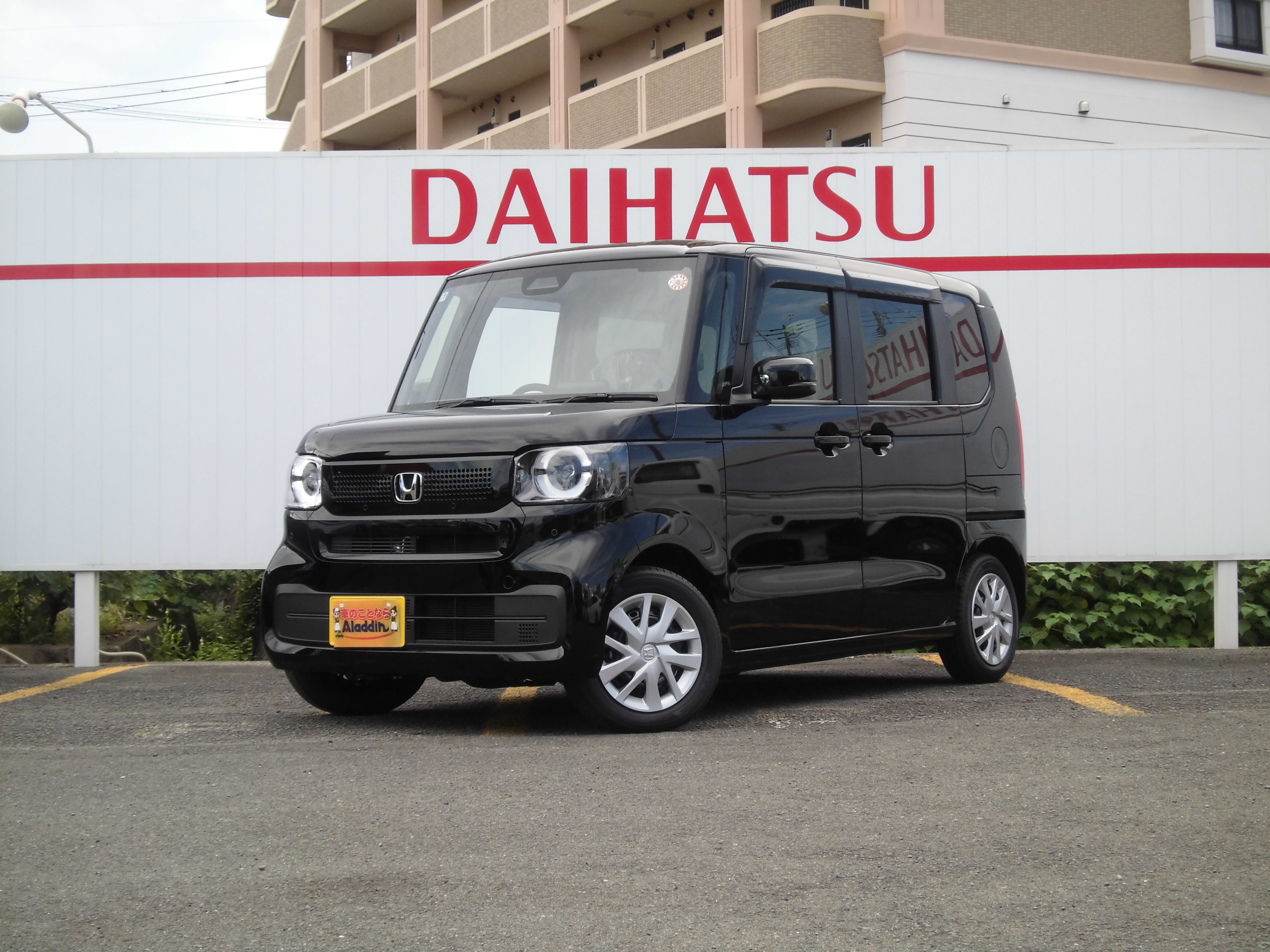 N-BOX　ベースグレード・届出済み未使用車