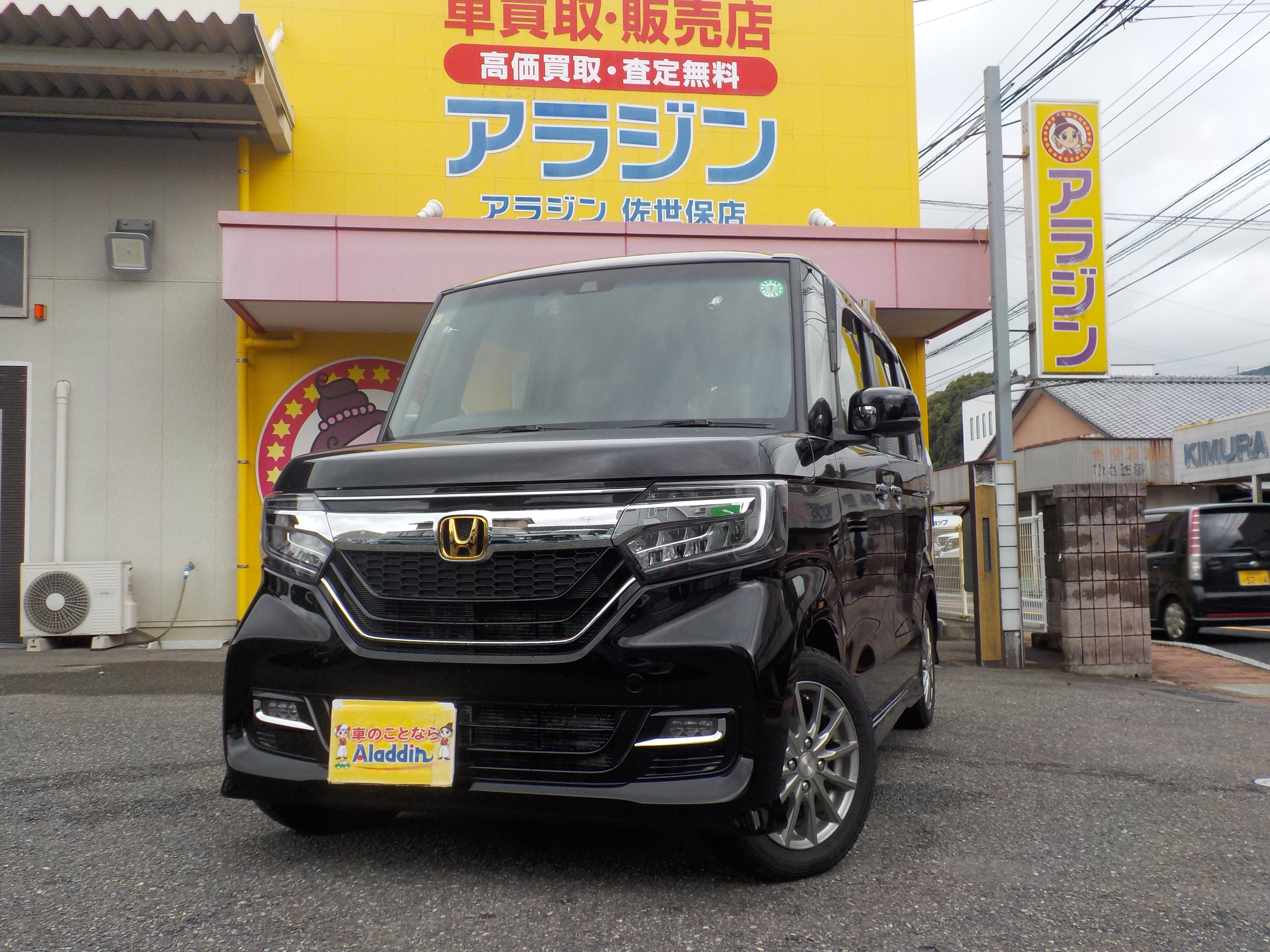 N-BOXカスタム　G Lﾎﾝﾀﾞｾﾝｼﾝｸﾞ