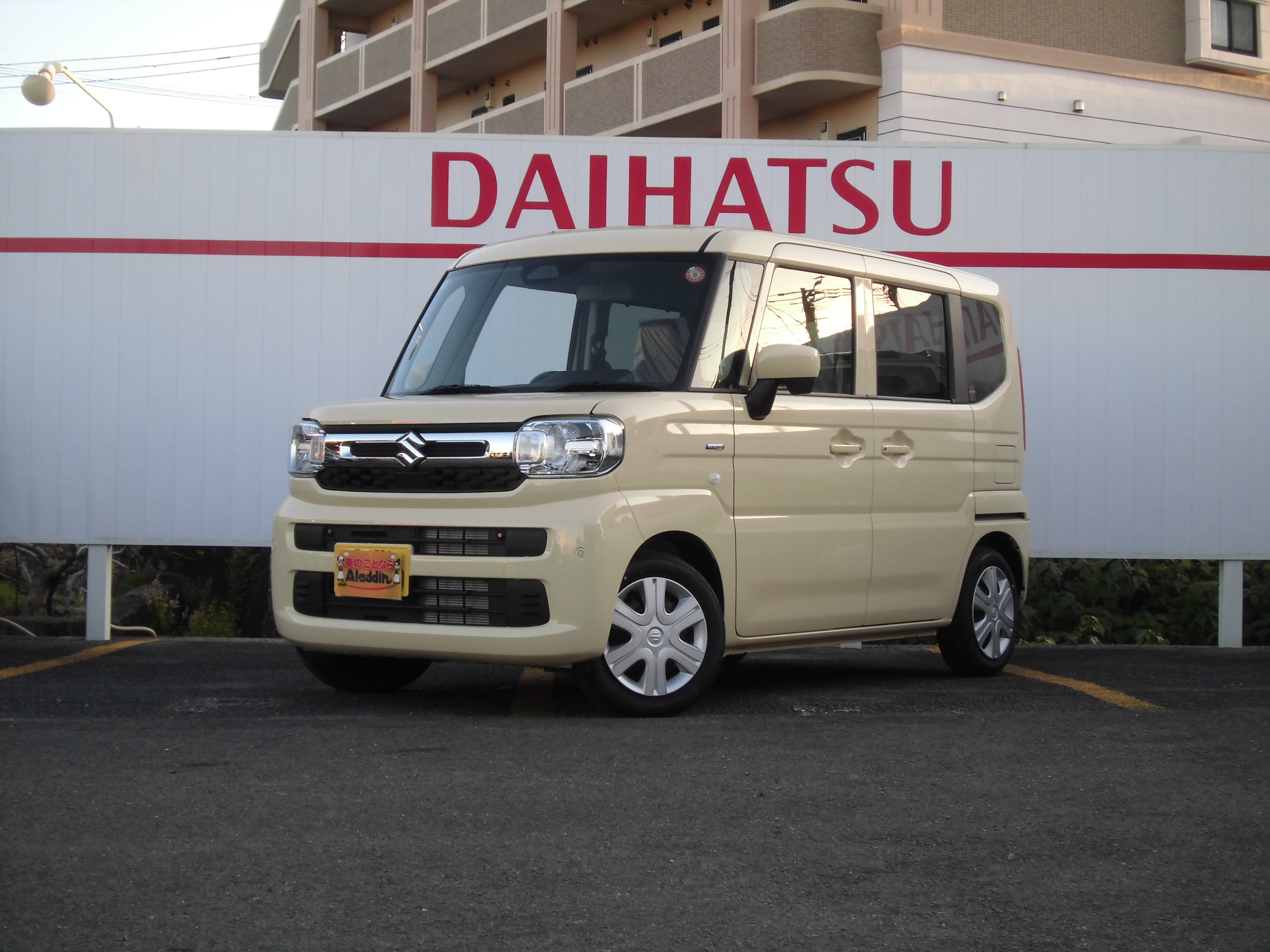 スペーシア　ハイブリッドX・届出済み未使用車