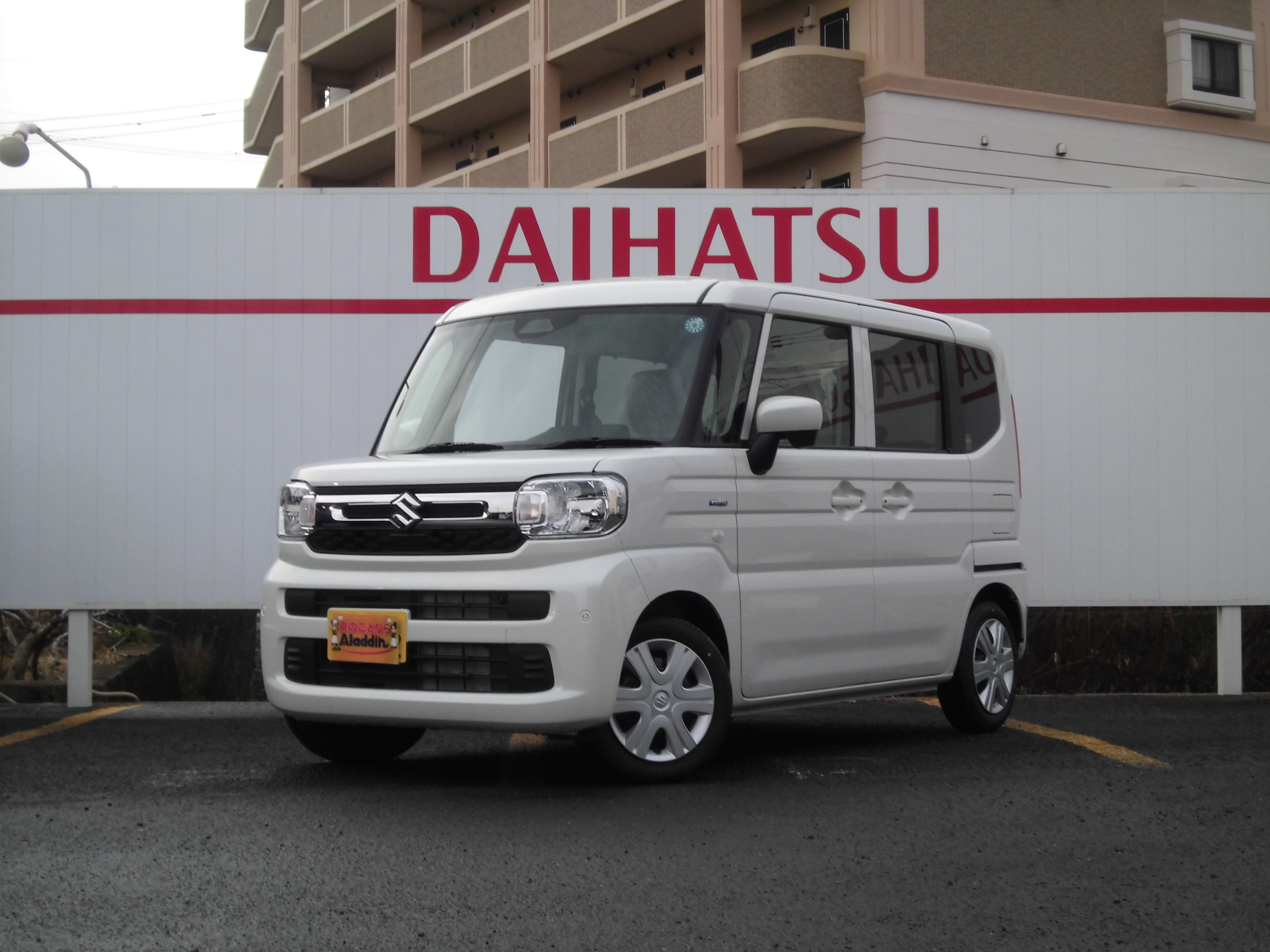 スペーシア　ハイブリッドX・届出済み未使用車