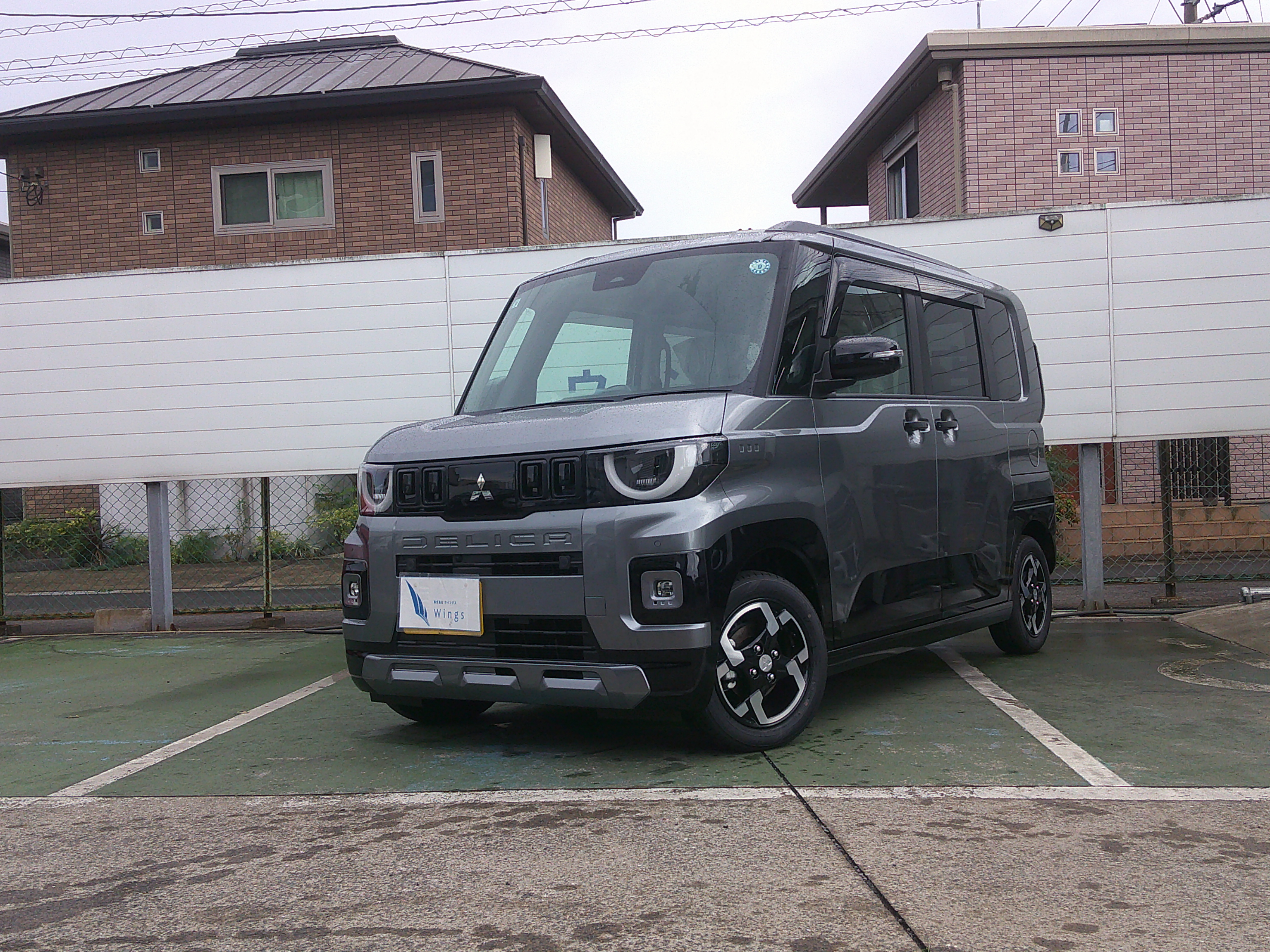 デリカミニ　Gプレミアム・届出済み未使用車